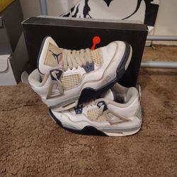 Jordan 4 Size 4y