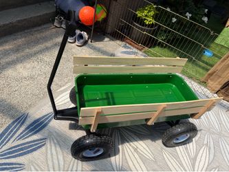 Green Utility Wagon with Wood Side Rails – Like New