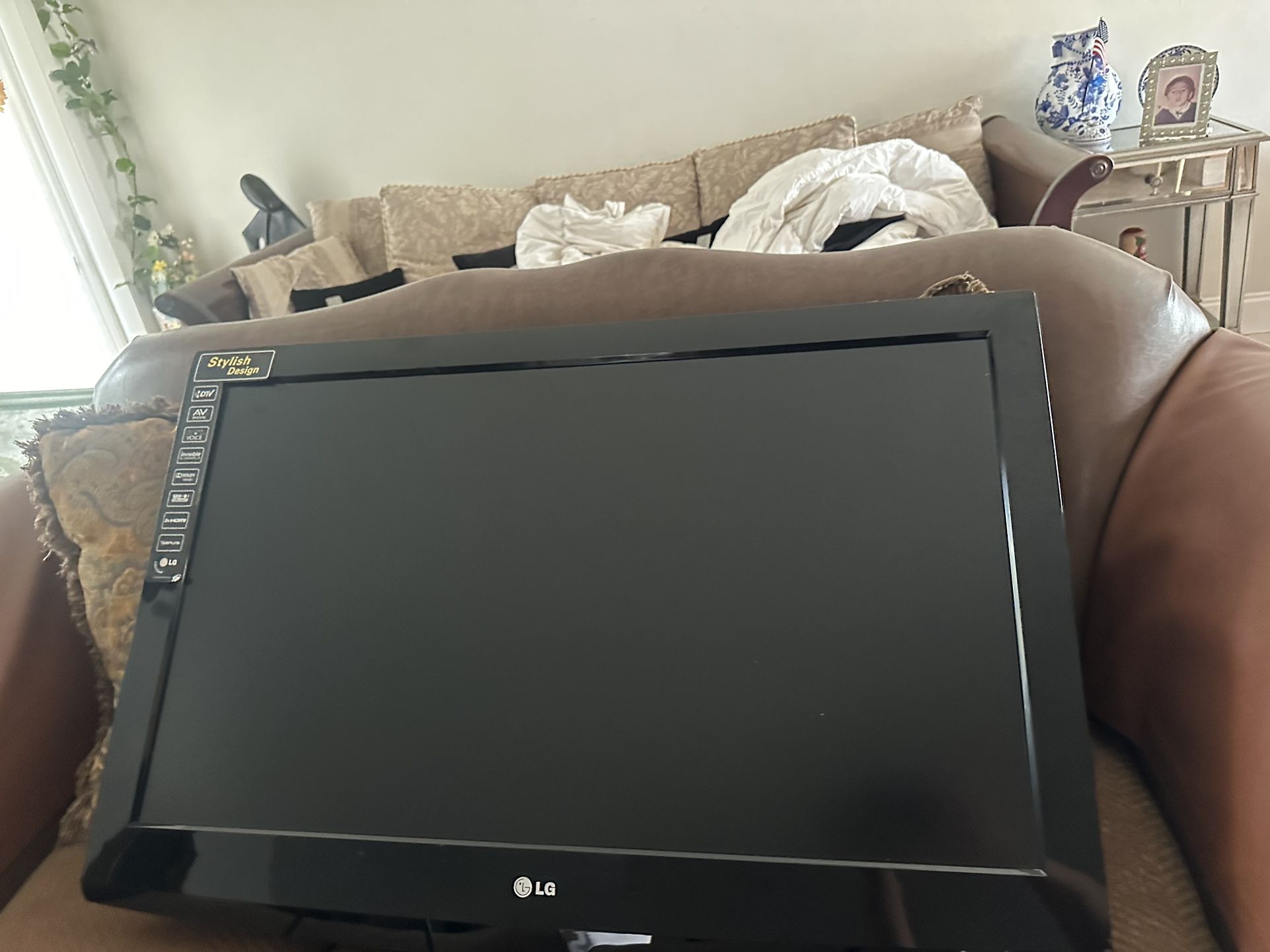 LG 42 Inch 1080p LED-LCD TV- 42lt670h