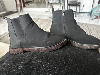 Steve Madden Booties Size 4