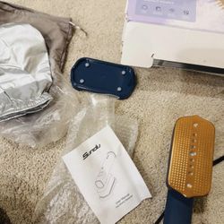 Sundu Portable Handheld Steamer - New Open Box - Blue