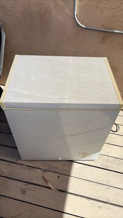Frigidaire 5.0 cu. ft. chest freezer