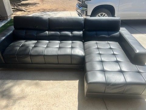 2pc Black Sectional 