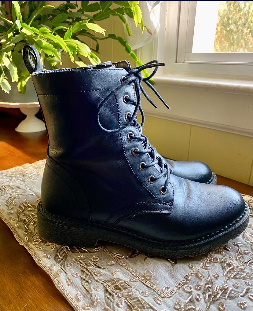 Women’s Black Leather Lace Up Ankle Boots