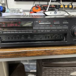 Yamaha R-9 Vintage Receiver 125w Watts X 2 Old School Power 