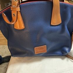 Dooney & Bourke Bag