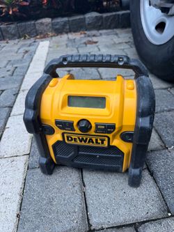 DeWalt battery radio