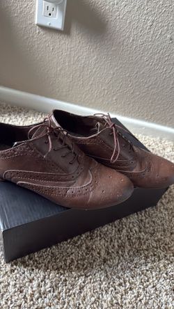 Brown Oxford style shoes size 7