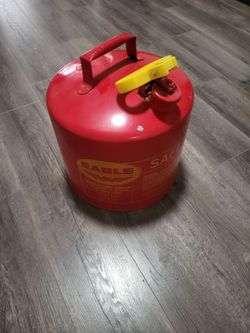 Gable 5 Gallon Gas Can