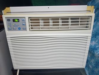 10000 BTU Window unit cash only pick up only please price is not negotiable