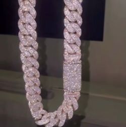 Rose gold Cuban chain VVS
