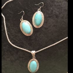 TURQUOISE SILVER PENDANT WITH MATCHING EARRINGS