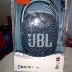 JBL Clip 4