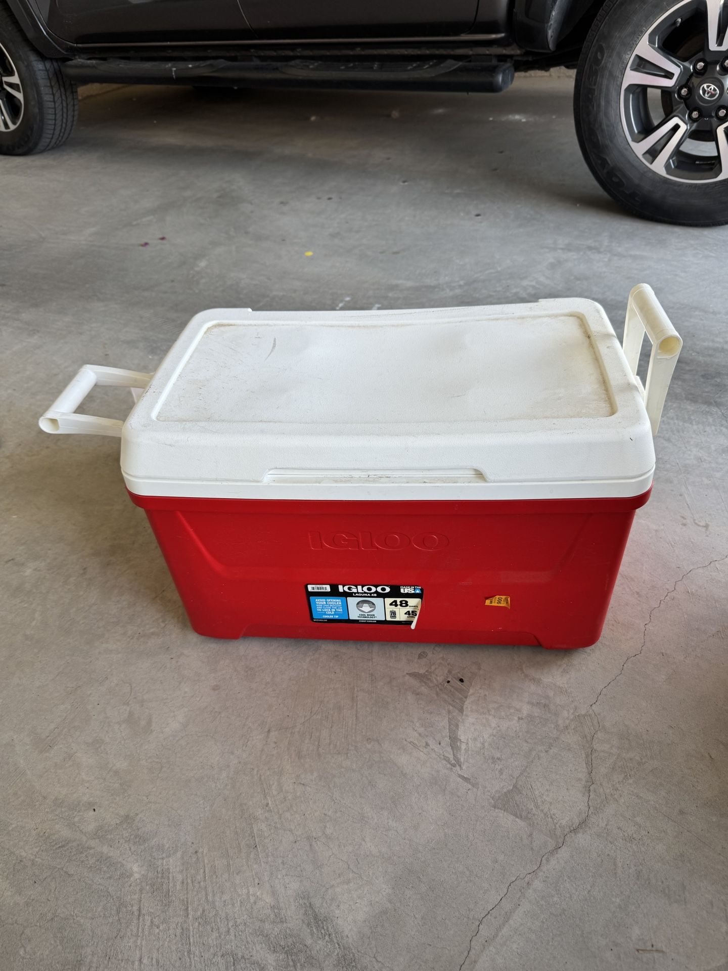 Cooler - Igloo- 45 Quarts