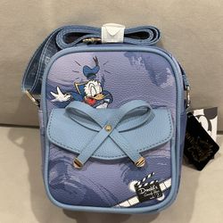 Disney Donald Duck Luxe 8" Crossbody Bag