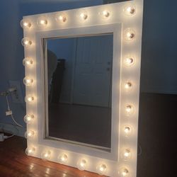 Vanity mirror
