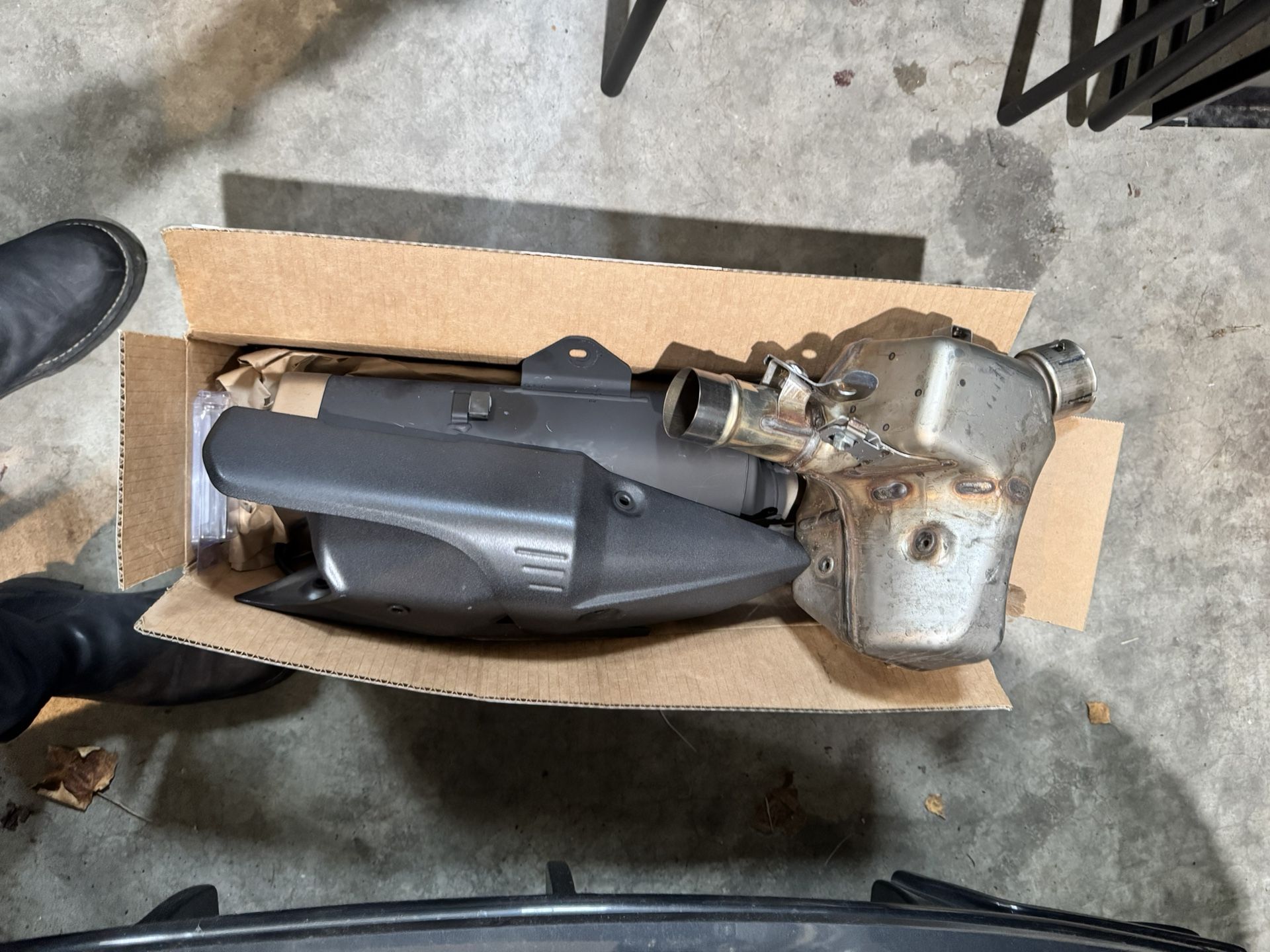 Stock 2024-25 Zx6-R Exhaust