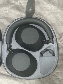Sony XM6 Black Headphones