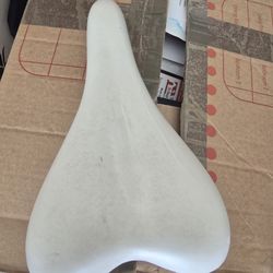 Comfort Hybrid Bike Saddle