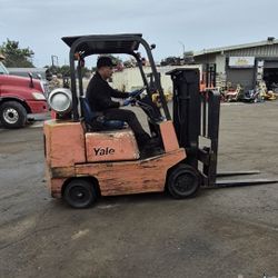 4000 Yale Forklift 