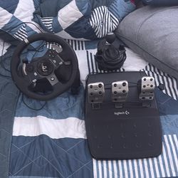 G920 steering wheel with petals + gear shifter