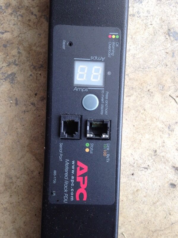 APC Rack PDU 885-1736 , Metered, Zero U, 20A, 120V, (24) NEMA 5-20R