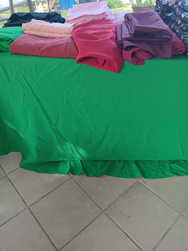 Lots Of Large Table Cloths, Napkins  And Chair Covers  Perfect For Event Halls