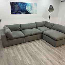 FREE DELIVERY SECTIONAL MODULAR CLOUD BRAND CITY FURNITURE MODEL GRANT PERFECT CONDITION 