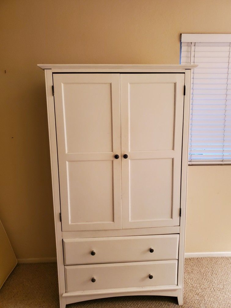 Armoire