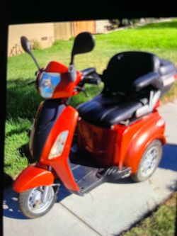 Electric Wheelchair/ Tricycle/Trike