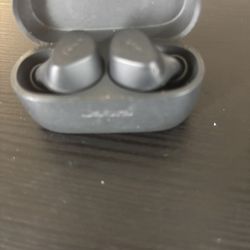 Apple, Bose, JBL, and Jabra  Ear Buds Lightly Used Good Condition 