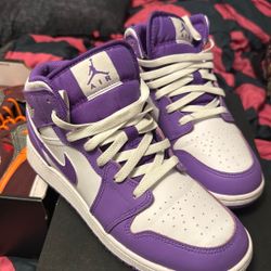 JORDAN 1 MID GS 'PURPLE VENOM