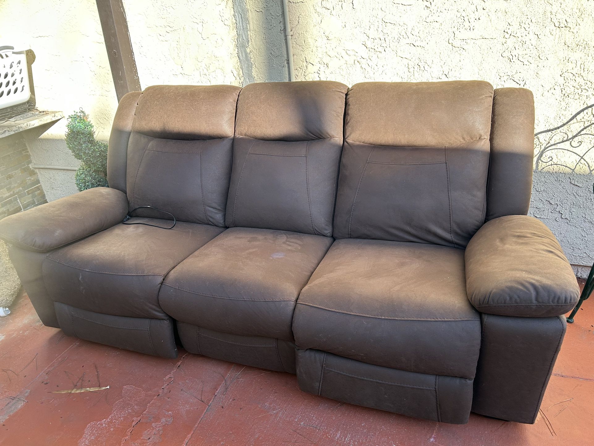 1 Sofa: 3 Seat Power Recliner + USB Port
