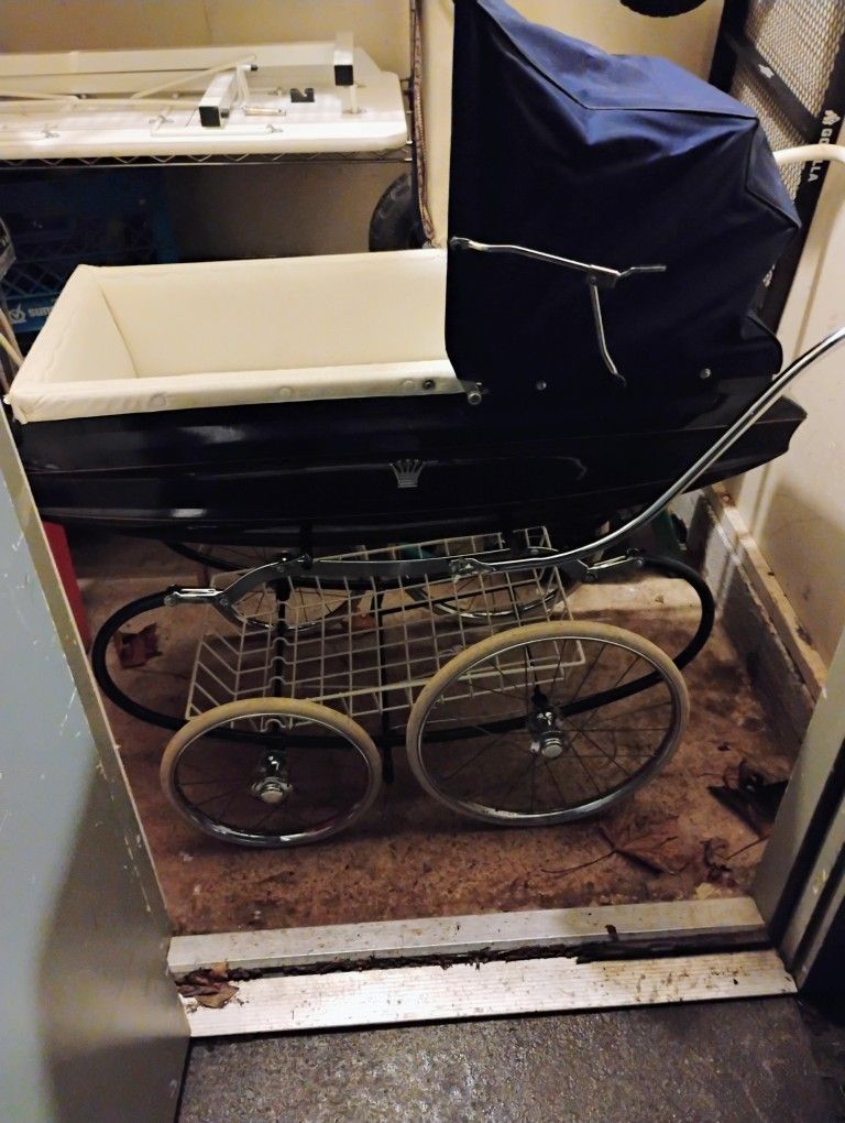 Vintage Pram Baby Stroller