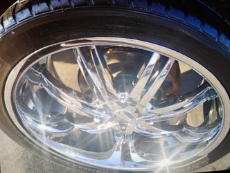 Nice 24 Inch Benchi Rims With Caps $1000 No Less 