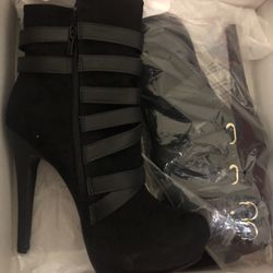 Black Heeled Boots Sz 9