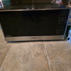 **Panasonic Genius Microwave - 2024