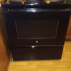 Ge Stove & Refrigerator 