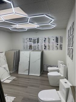 Tile - Toilet