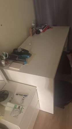 IKEA MALM desk