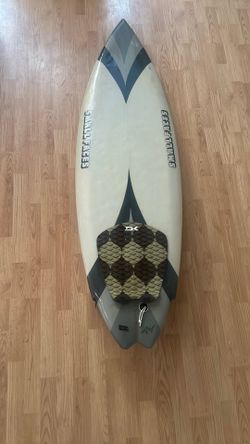 Surfboard Small Faces Classic Twin Fin Survivor