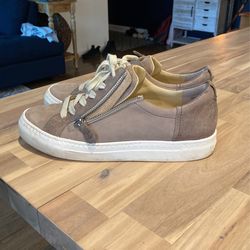 Paul Greene Size 9 Ladies Leather Shoes