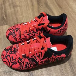 Toddler soccer shoes size