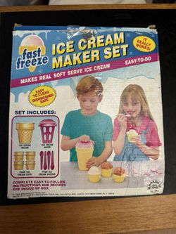 Collectable, Authentic Ice Cream Maker Set 