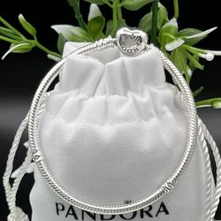 Pandora style bracelet !! 925 sterling silver. Bracelet size: 7.1"in. 18 cm.