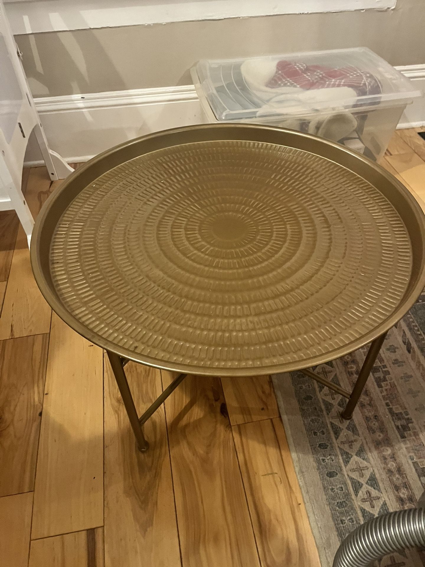 Coffee Table (Round, Gold)