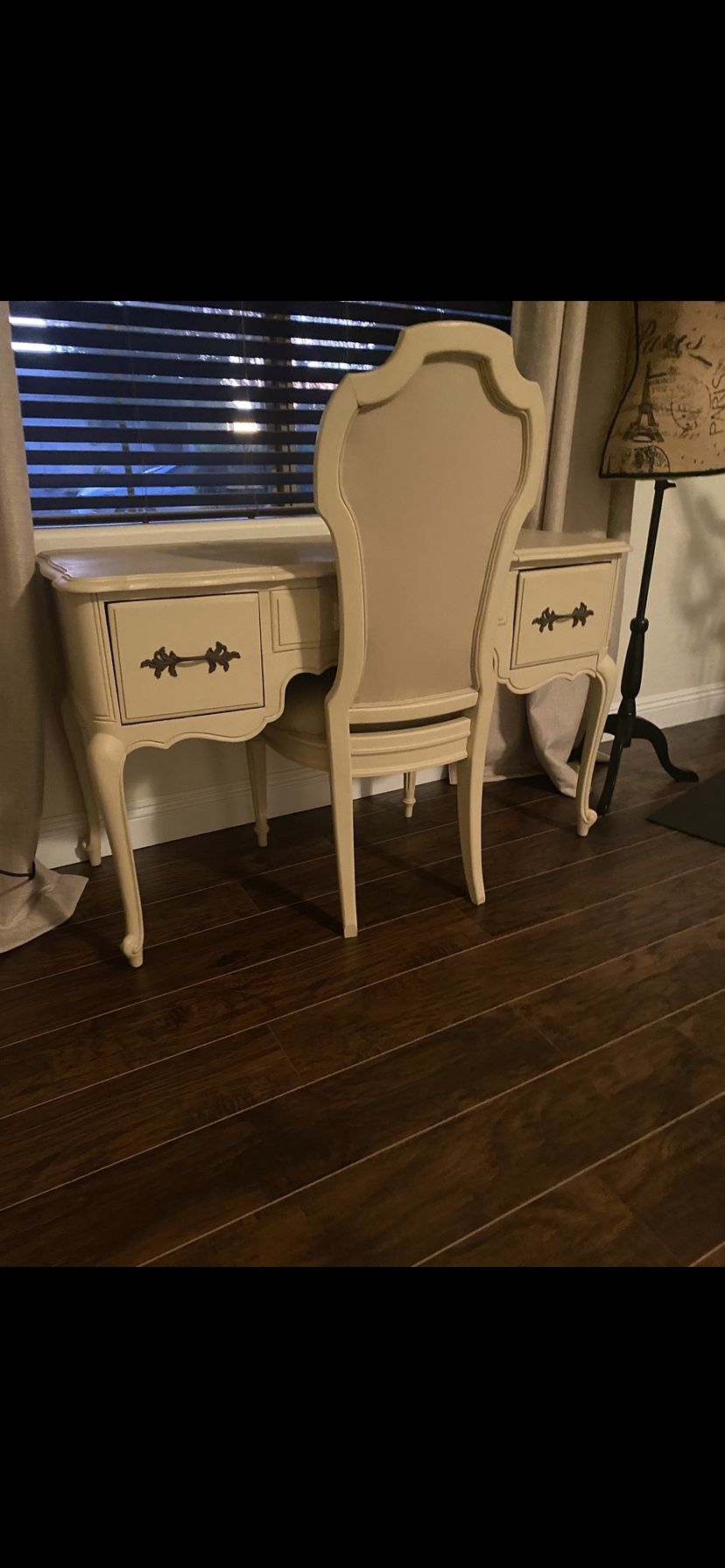 Desk With Chair