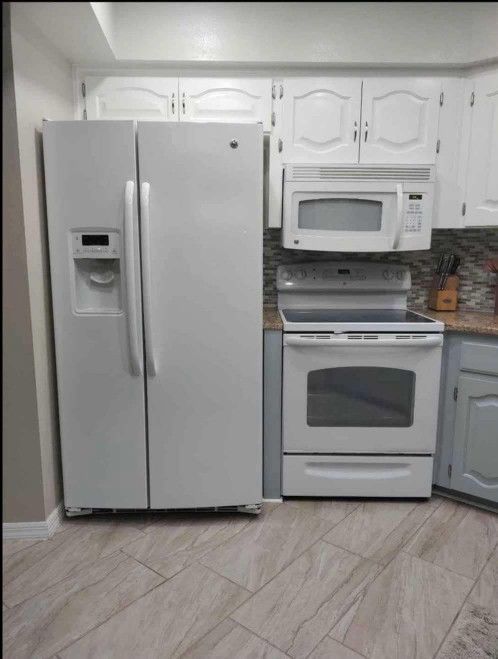 White Kitchen Appliances 4  Items