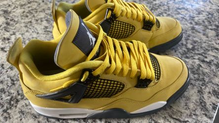 Jordan 4 Lightning Sz10