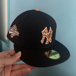 Size 7 New Era New York Yankees Orange Tiger Fill 59FIFTY Fitted Hat